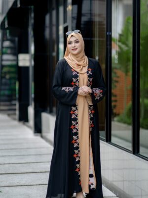 Adjust Koti Borka (with Hijab) - স্টাইল, পর্দা এবং আরামের অনন্য সংমিশ্রণ