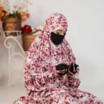 Salah Long Khimar