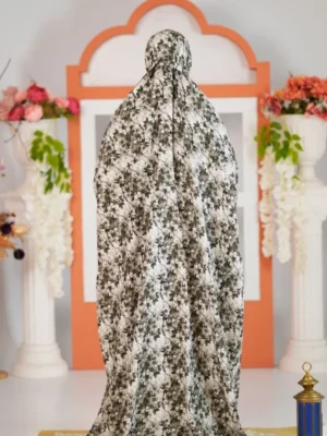 Salah Long Khimar