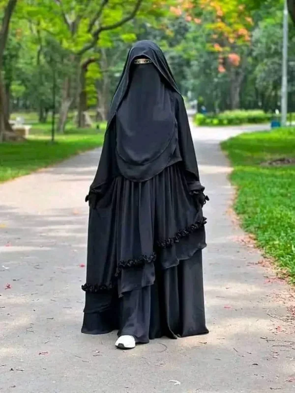 আয়েশা বোরকা সেট হিজাব নিকাবসহ – ফুলসেট